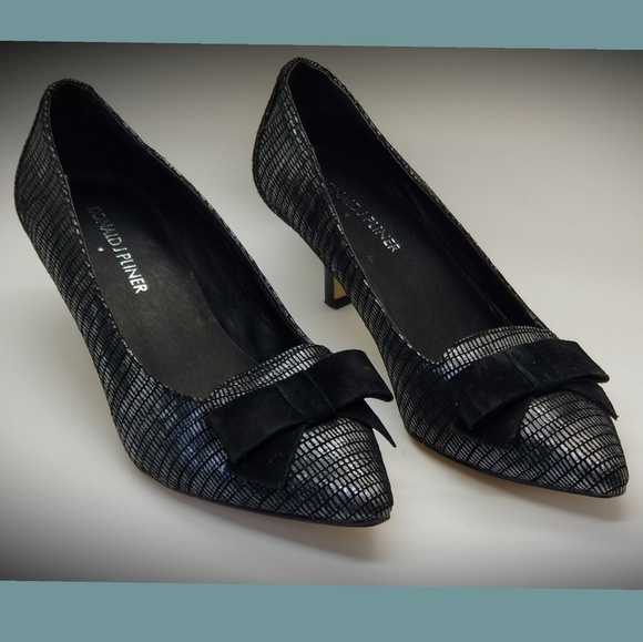 Donald J Pliner metallic lizard-print leather pump - Picture 1 of 8